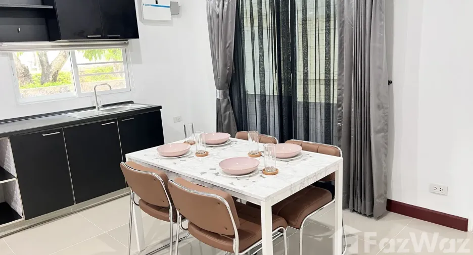 For rent 3 bedrooms townhouse in Mueang Phuket, Phuket