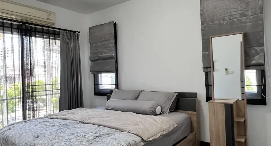 For rent 3 bedrooms townhouse in Mueang Phuket, Phuket