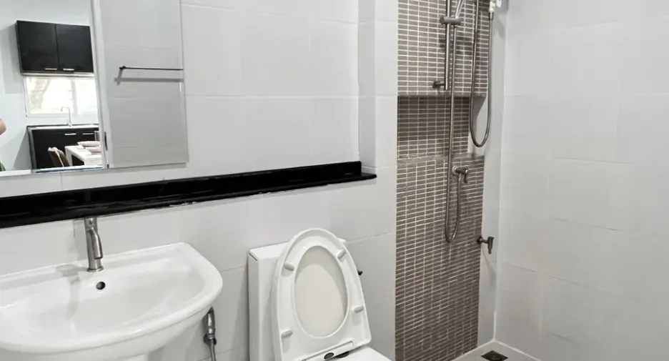For rent 3 bedrooms townhouse in Mueang Phuket, Phuket