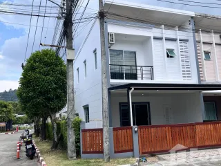 Casa adosada en alquiler de 3 habitaciones en Mueang Phuket, Phuket