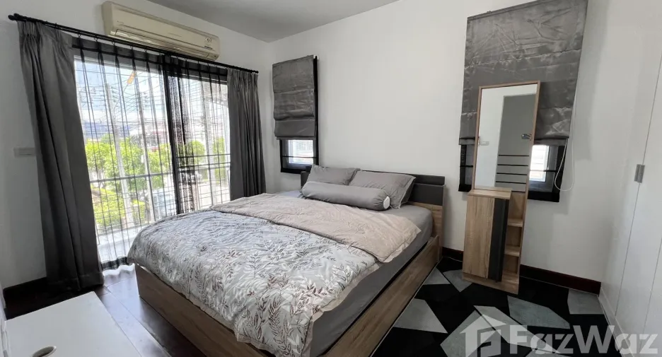 For rent 3 bedrooms townhouse in Mueang Phuket, Phuket