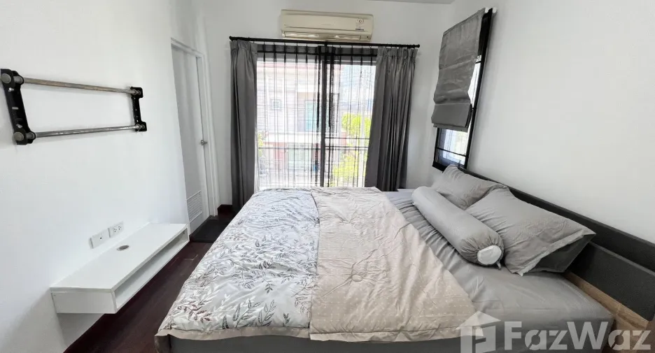 For rent 3 bedrooms townhouse in Mueang Phuket, Phuket