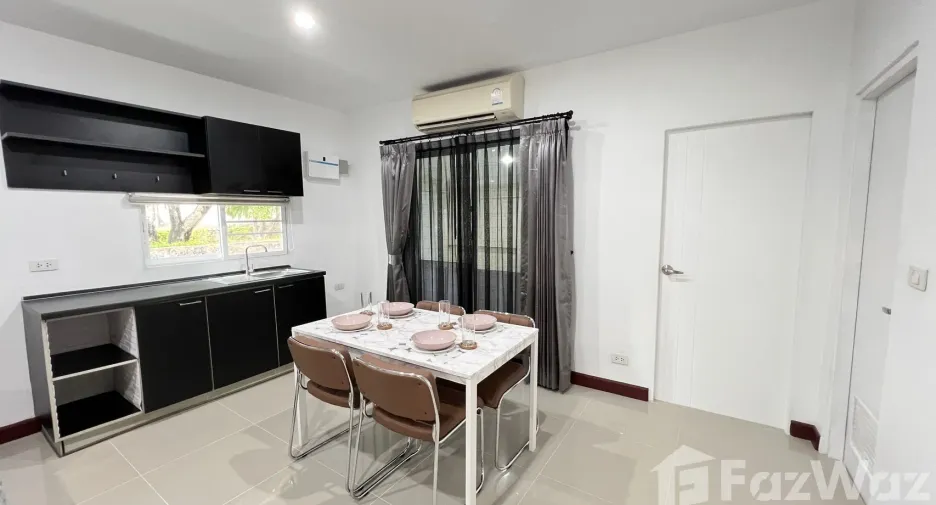 For rent 3 bedrooms townhouse in Mueang Phuket, Phuket