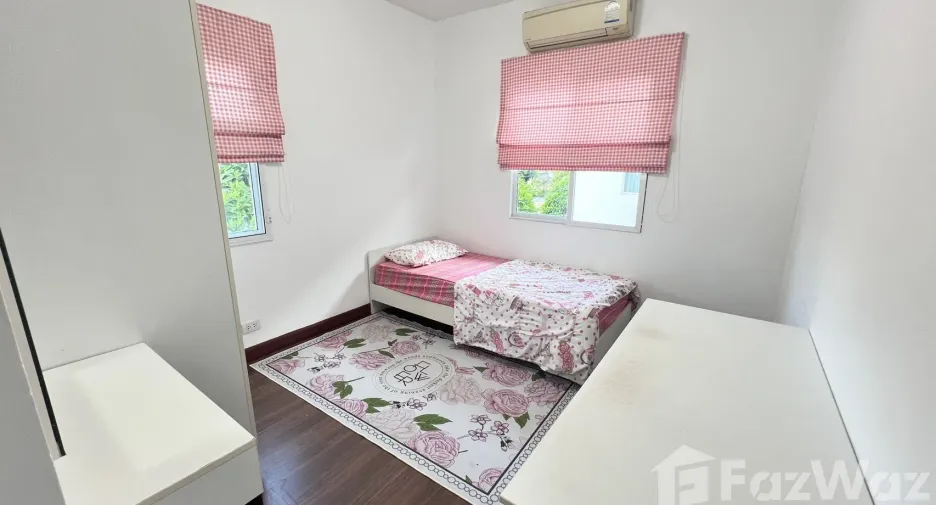 For rent 3 bedrooms townhouse in Mueang Phuket, Phuket