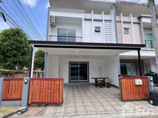 Casa adosada en alquiler de 3 habitaciones en Mueang Phuket, Phuket