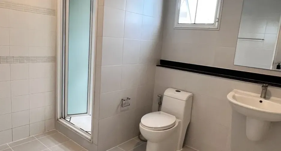For rent 3 bedrooms townhouse in Mueang Phuket, Phuket