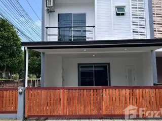 Casa adosada en alquiler de 3 habitaciones en Mueang Phuket, Phuket