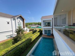 For rent 3 bedrooms villa in Mueang Phuket, Phuket
