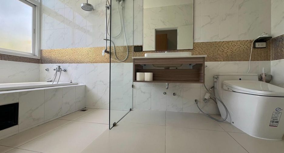 Villa en alquiler de 3 habitaciones en Mueang Phuket, Phuket