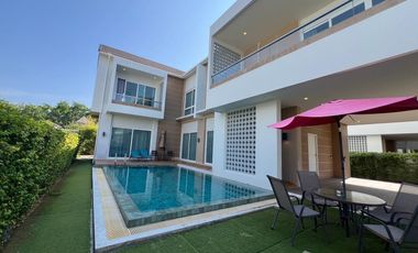 Villa en alquiler de 3 habitaciones en Mueang Phuket, Phuket