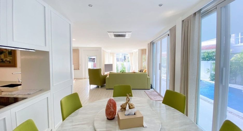 For rent 3 bedrooms villa in Mueang Phuket, Phuket