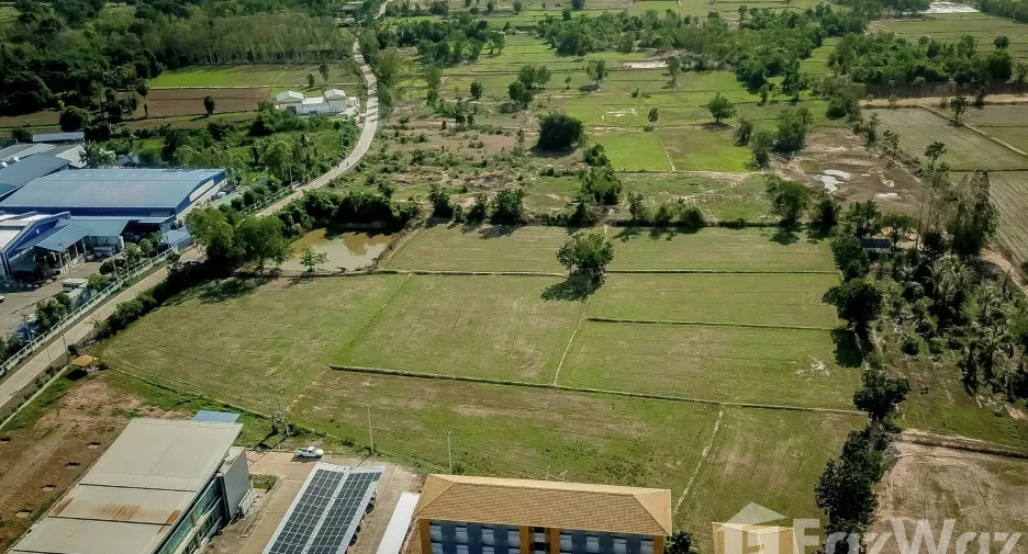 Продажа Участок в Khao Yoi, Пхетбури