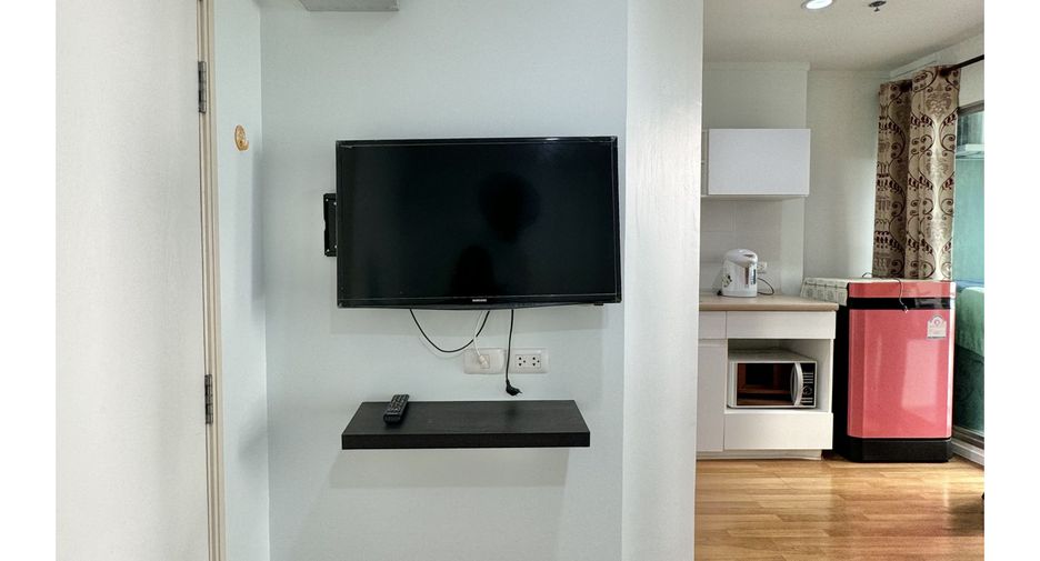 For sale 1 bed condo in Mueang Udon Thani, Udon Thani