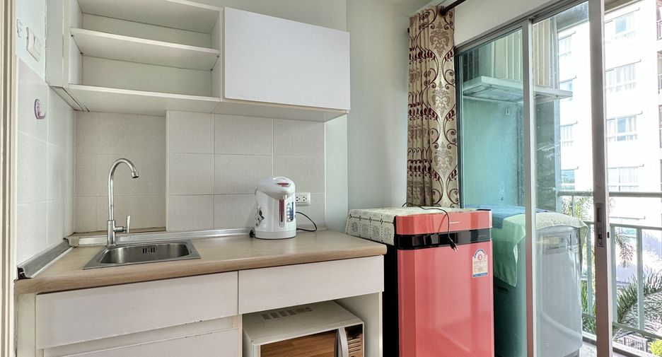 For sale 1 bed condo in Mueang Udon Thani, Udon Thani