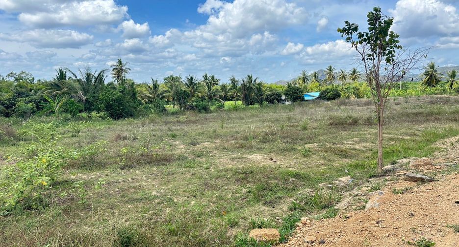 Grundstück zum Kauf in Kui Buri, Prachuap Khiri Khan