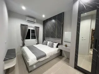 À louer 2 chambres maison à Mueang Phuket, Phuket
