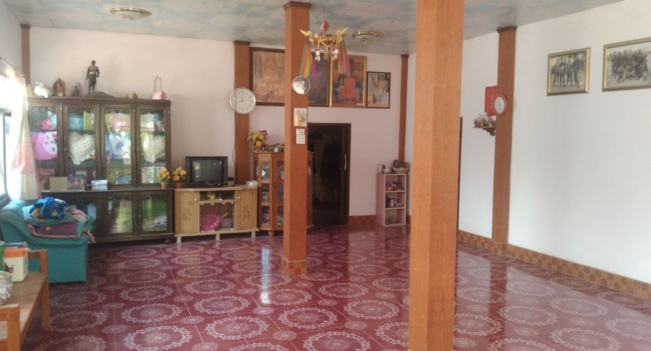 For sale land in Huai Khot, Uthai Thani