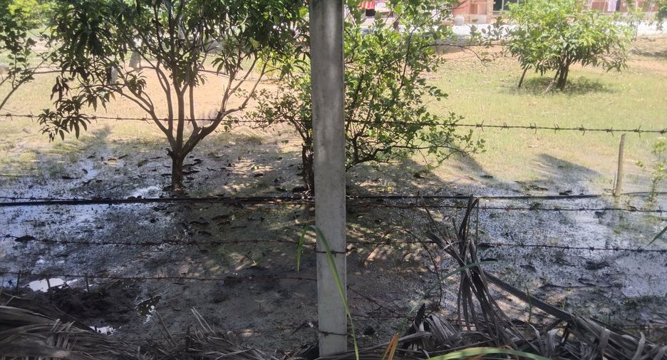 Terreno en venta en Huai Khot, Uthai Thani