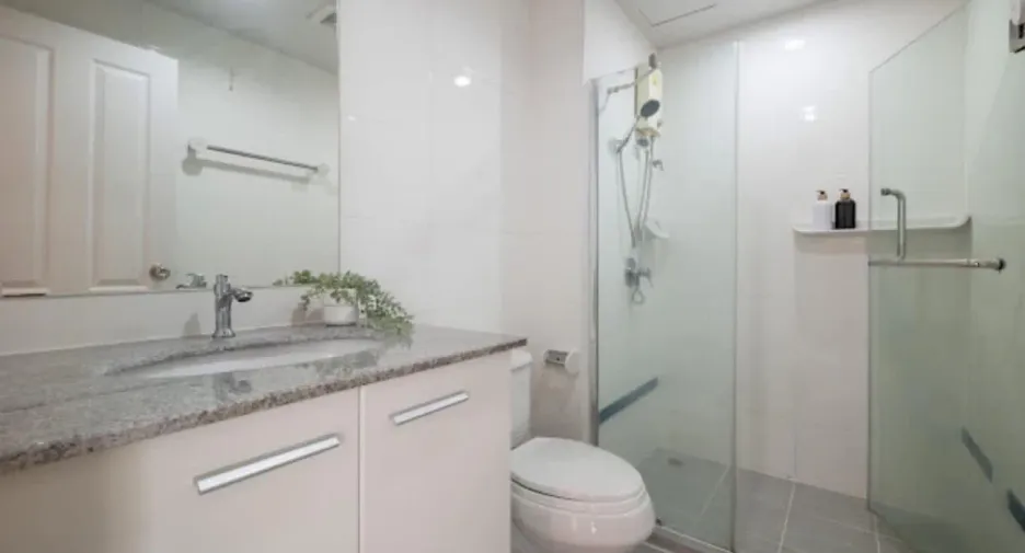 For sale 1 bed condo in Huai Khwang, Bangkok