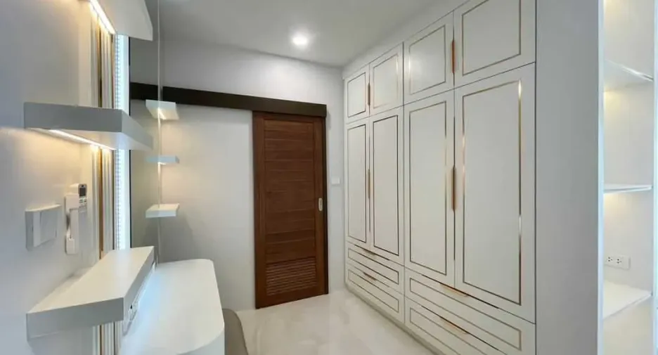 For sale and for rent 4 bedrooms villa in Thalang, Phuket