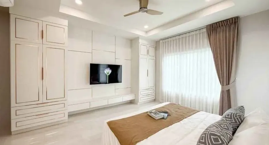 For sale and for rent 4 bedrooms villa in Thalang, Phuket