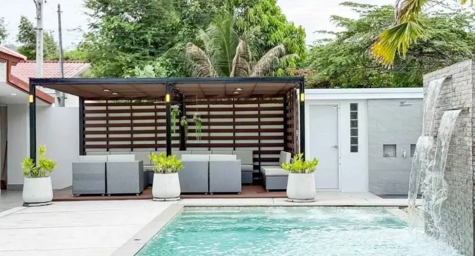 For sale and for rent 4 bedrooms villa in Thalang, Phuket