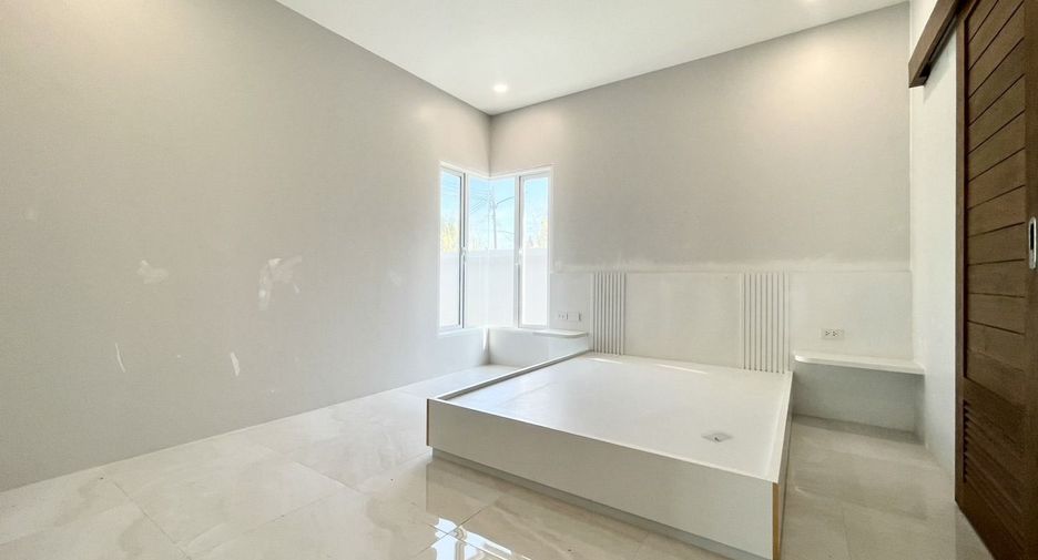 For sale and for rent 4 bedrooms villa in Thalang, Phuket