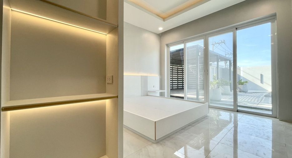 For sale and for rent 4 bedrooms villa in Thalang, Phuket