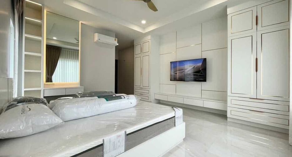 For sale and for rent 4 bedrooms villa in Thalang, Phuket