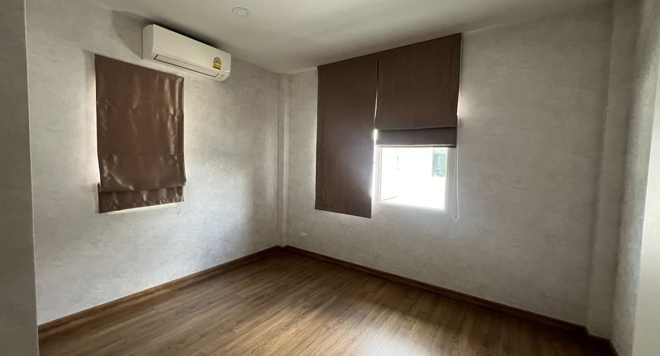 For sale 4 bedrooms house in Bang Yai, Nonthaburi