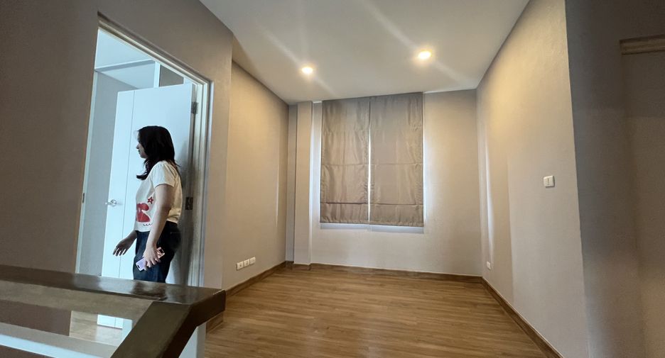 For sale 4 bedrooms house in Bang Yai, Nonthaburi