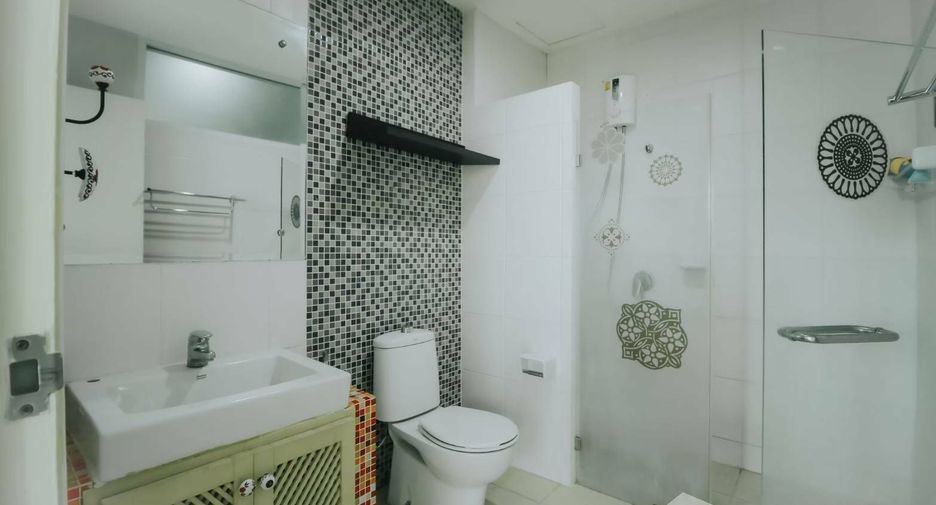 For sale 3 bedrooms townhouse in Yan Nawa, Bangkok