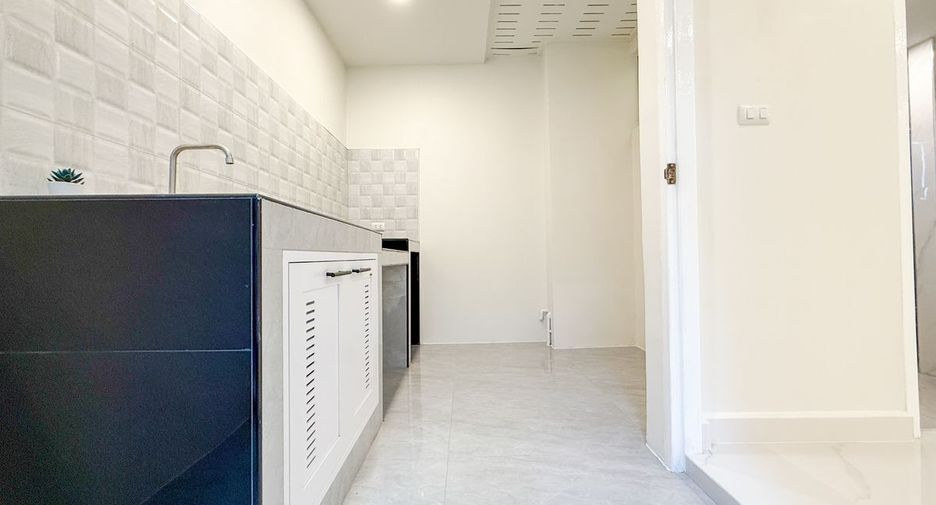 For sale 3 bedrooms townhouse in Pak Kret, Nonthaburi