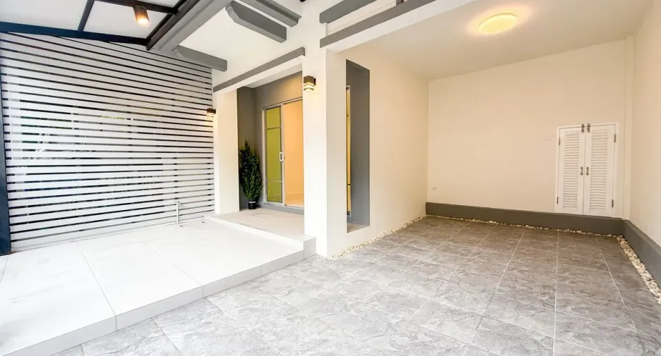 For sale 3 bedrooms townhouse in Pak Kret, Nonthaburi