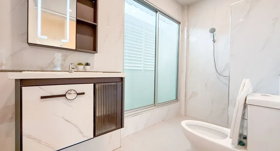 For sale 3 bedrooms townhouse in Pak Kret, Nonthaburi
