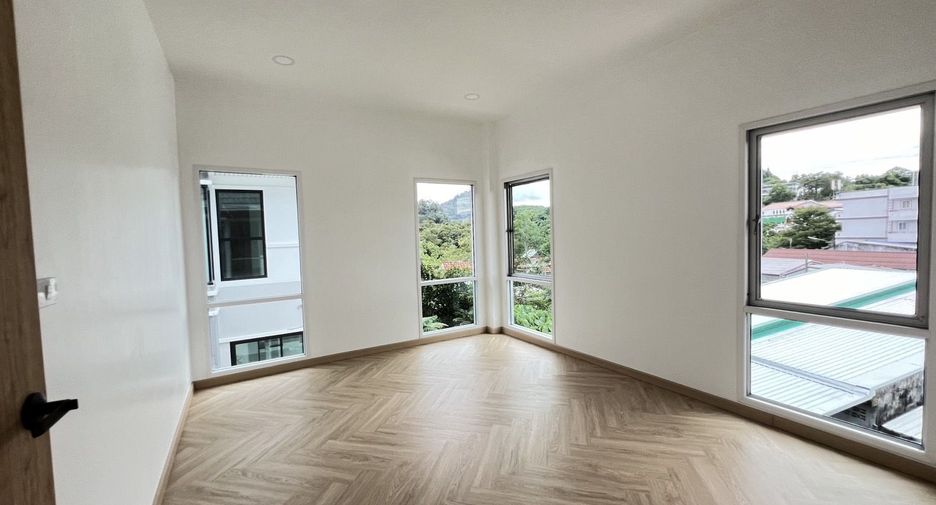 Casa adosada en venta de 3 habitaciones en Mueang Phuket, Phuket