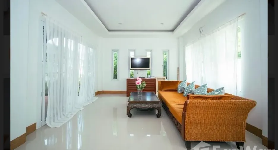 For sale 3 bedrooms villa in Mueang Phuket, Phuket