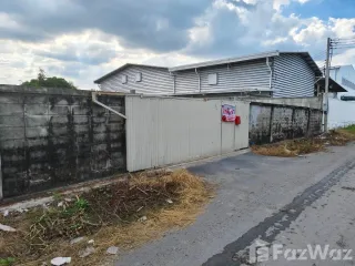 Casa en alquiler de 2 habitaciones en Mueang Pathum Thani, Pathum Thani