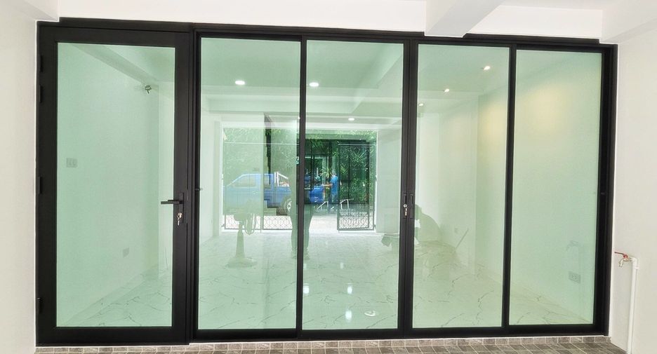 For sale 2 bedrooms townhouse in Bueng Kum, Bangkok