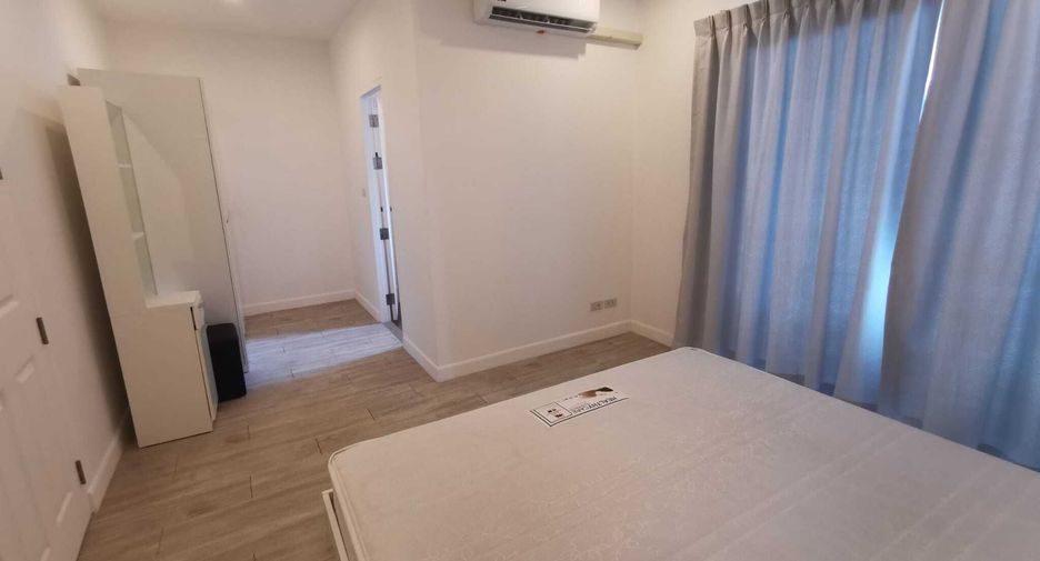 For rent 3 bedrooms townhouse in Thalang, Phuket