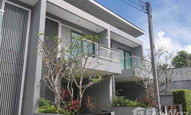 Casa adosada en alquiler de 3 habitaciones en Thalang, Phuket