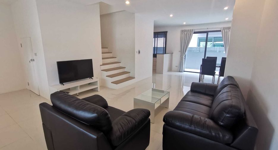 Casa adosada en alquiler de 3 habitaciones en Thalang, Phuket
