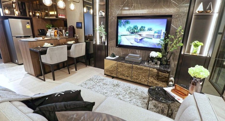 For sale 2 bedrooms condo in Watthana, Bangkok
