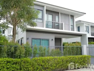 Casa en alquiler de 4 habitaciones en Mueang Phuket, Phuket