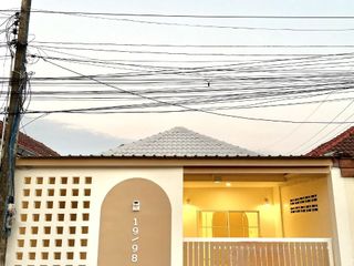 Reihenhaus zum Kauf mit 2 Zimmer in Mueang Rayong, Rayong