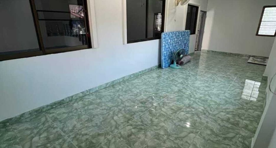 For sale 3 bedrooms house in Mueang Lop Buri, Lopburi