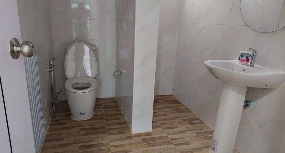 For sale 4 bedrooms house in Mueang Udon Thani, Udon Thani