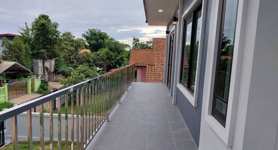 For sale 4 bedrooms house in Mueang Udon Thani, Udon Thani