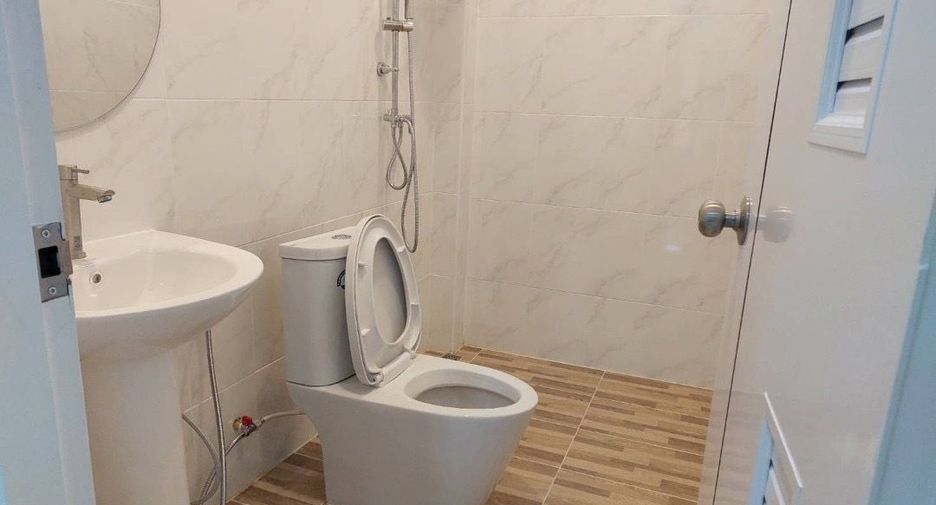 For sale 4 bedrooms house in Mueang Udon Thani, Udon Thani