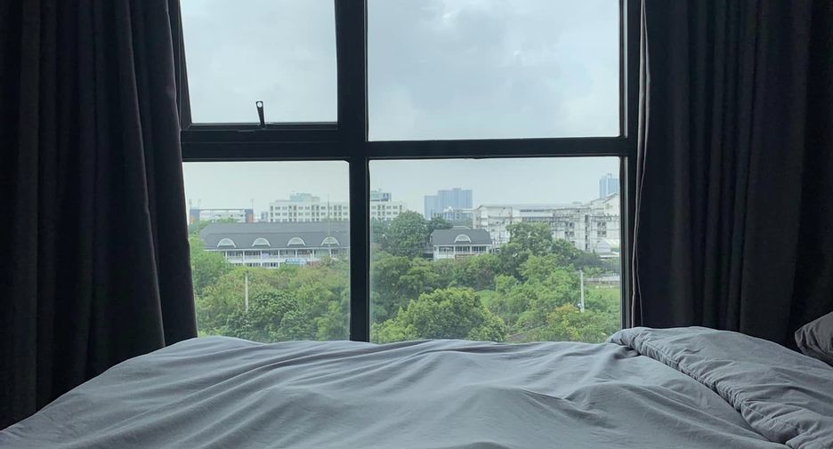 For sale 1 bed condo in Mueang Samut Prakan, Samut Prakan